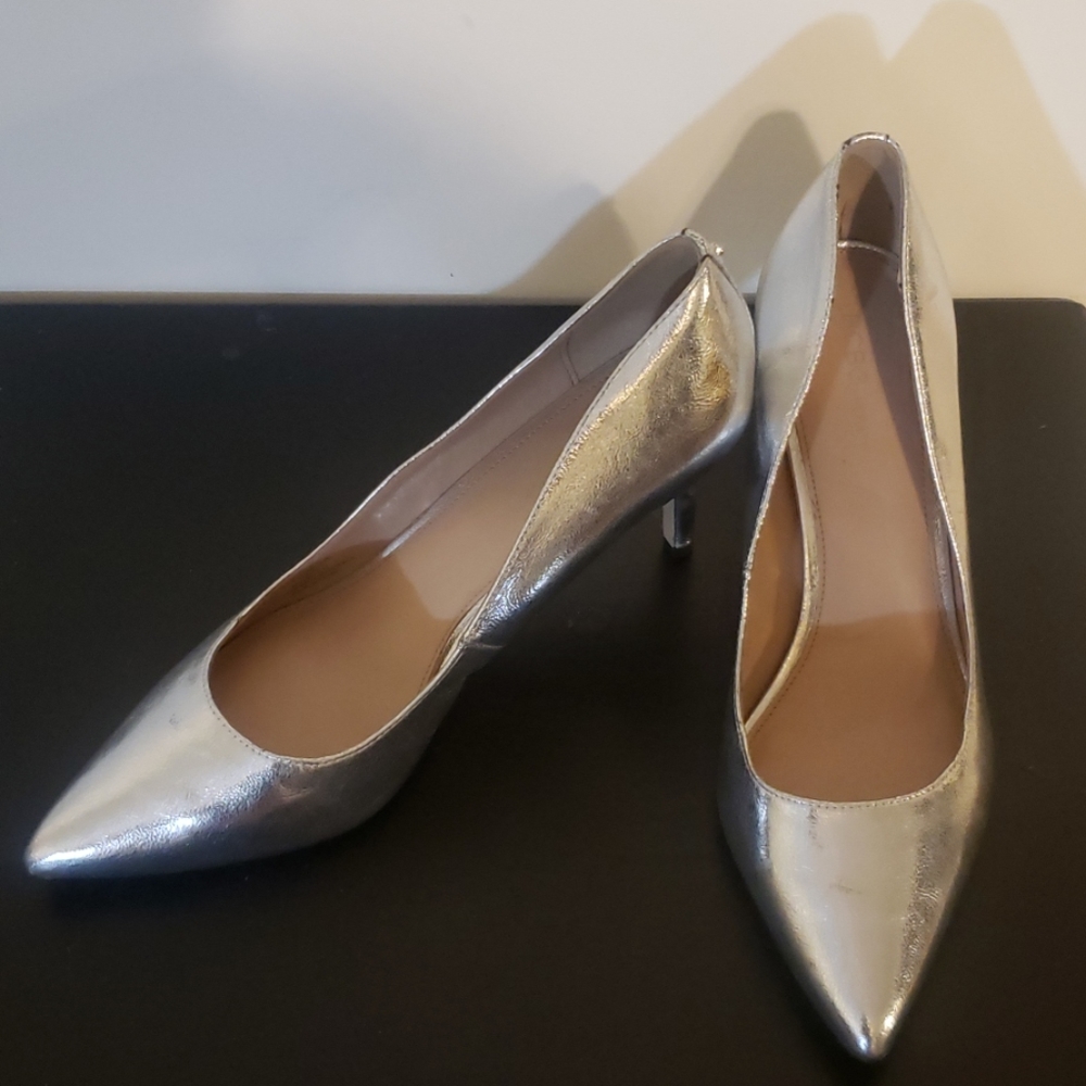 Silver Pumps (Sz 11)